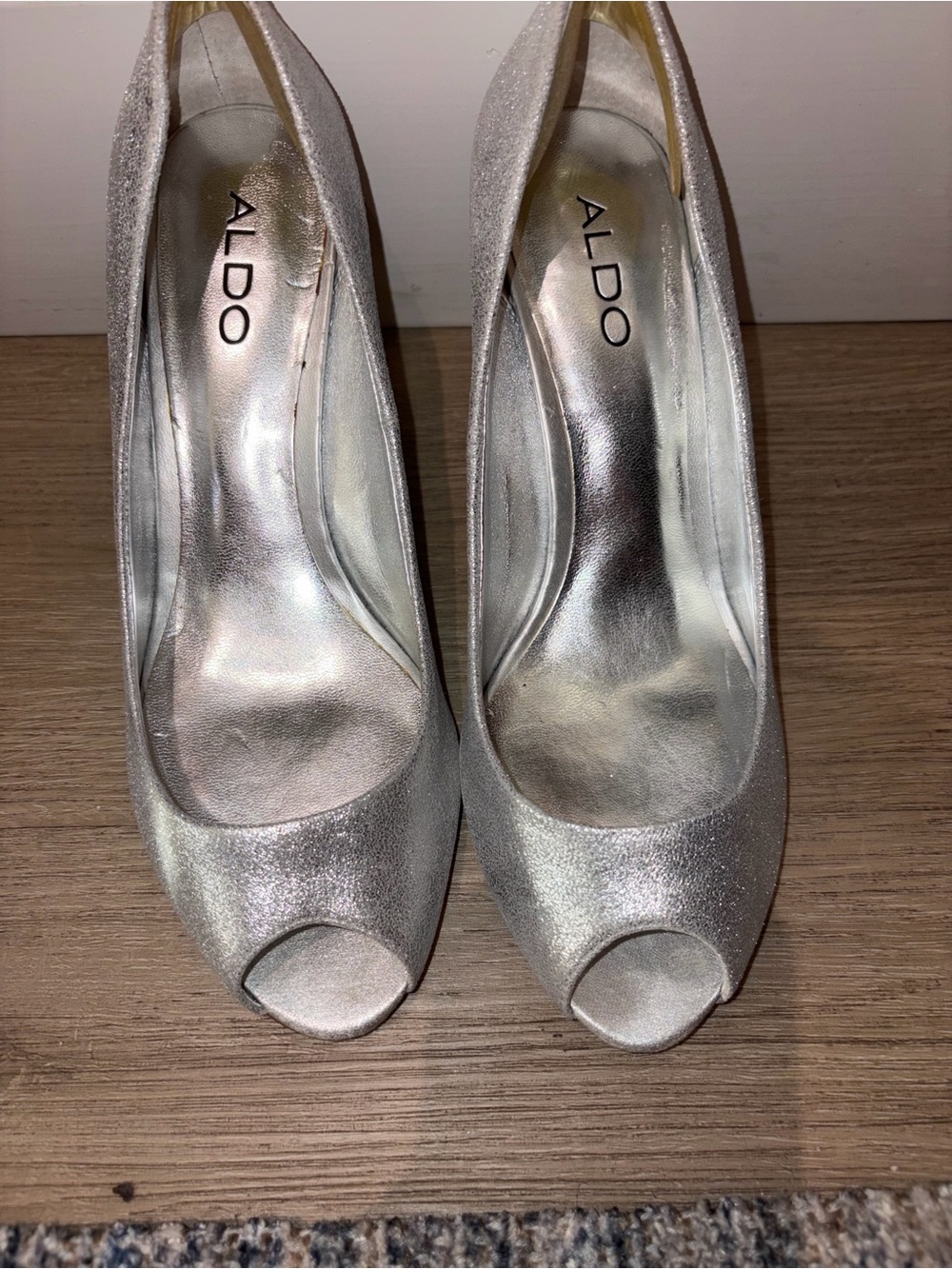 ALDO Szoka Silver Metallic Glitter Peep Toe Pumps Size 37